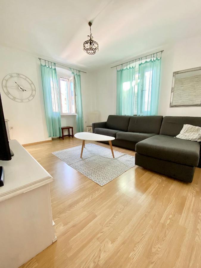 Apartment Evelina Pula Exterior foto